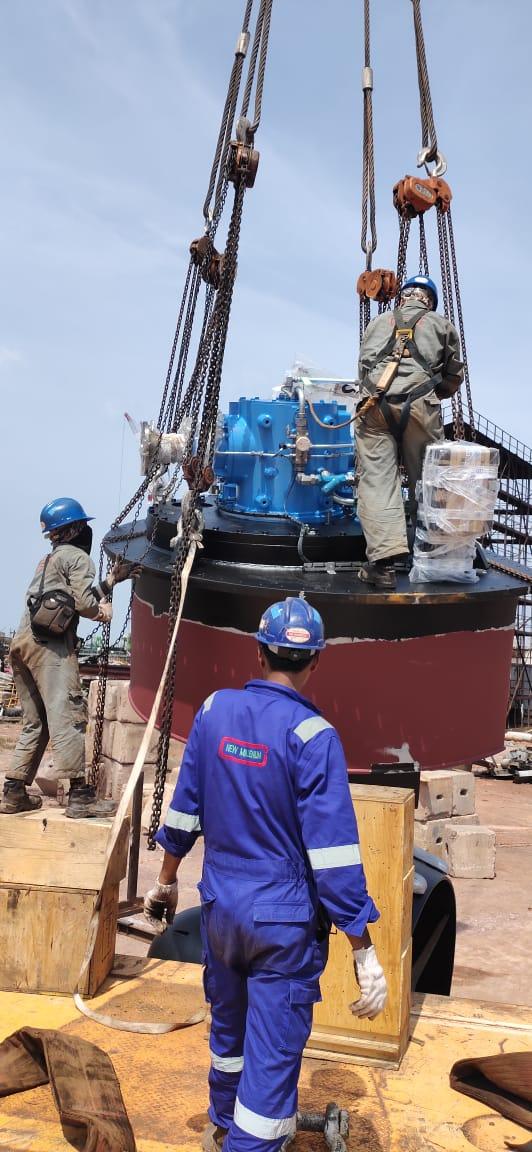 PT SUGEE project: Gearbox lifting and positioning