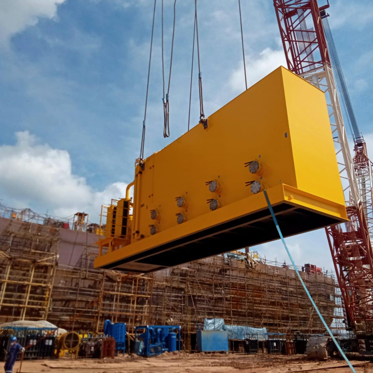 PT SUGEE project: Lifting a fabricated equipment module